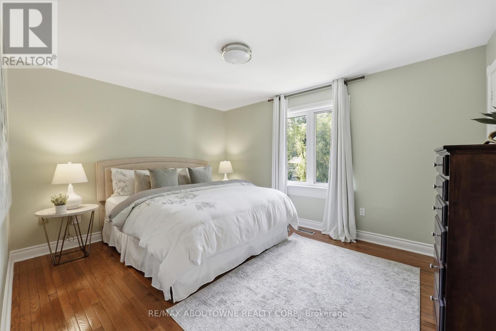 437 CAIRNCROFT ROAD - 31