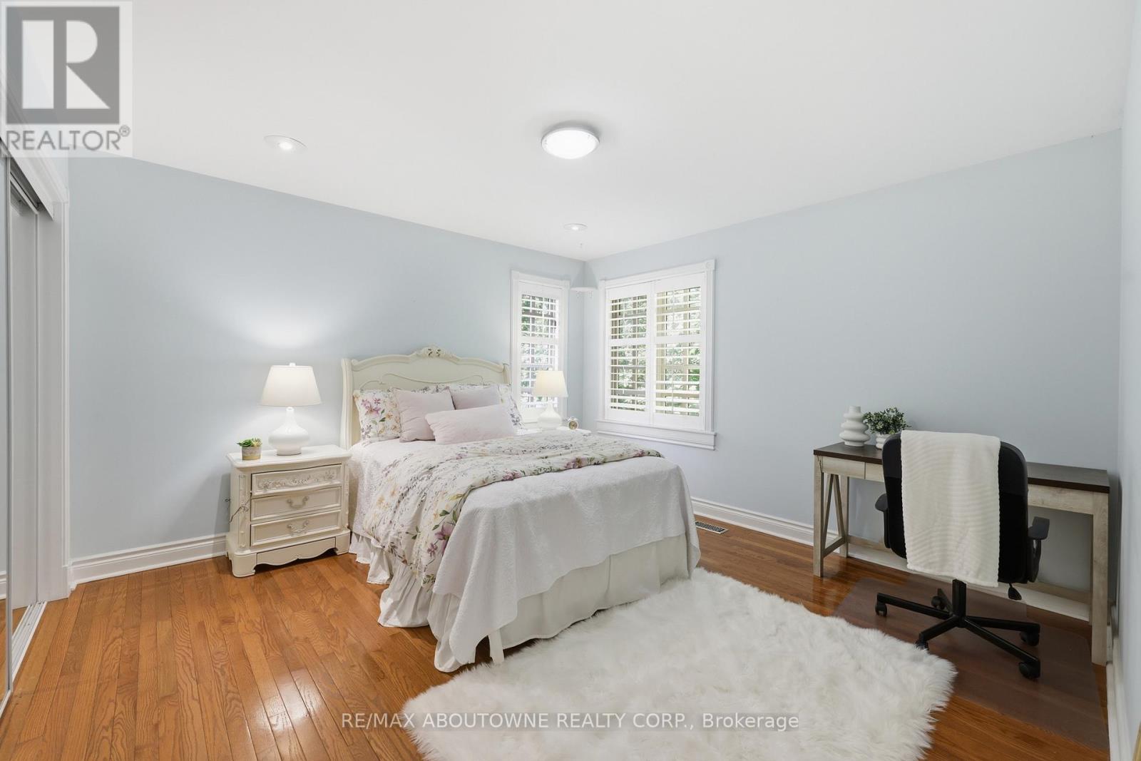 437 CAIRNCROFT ROAD - 37