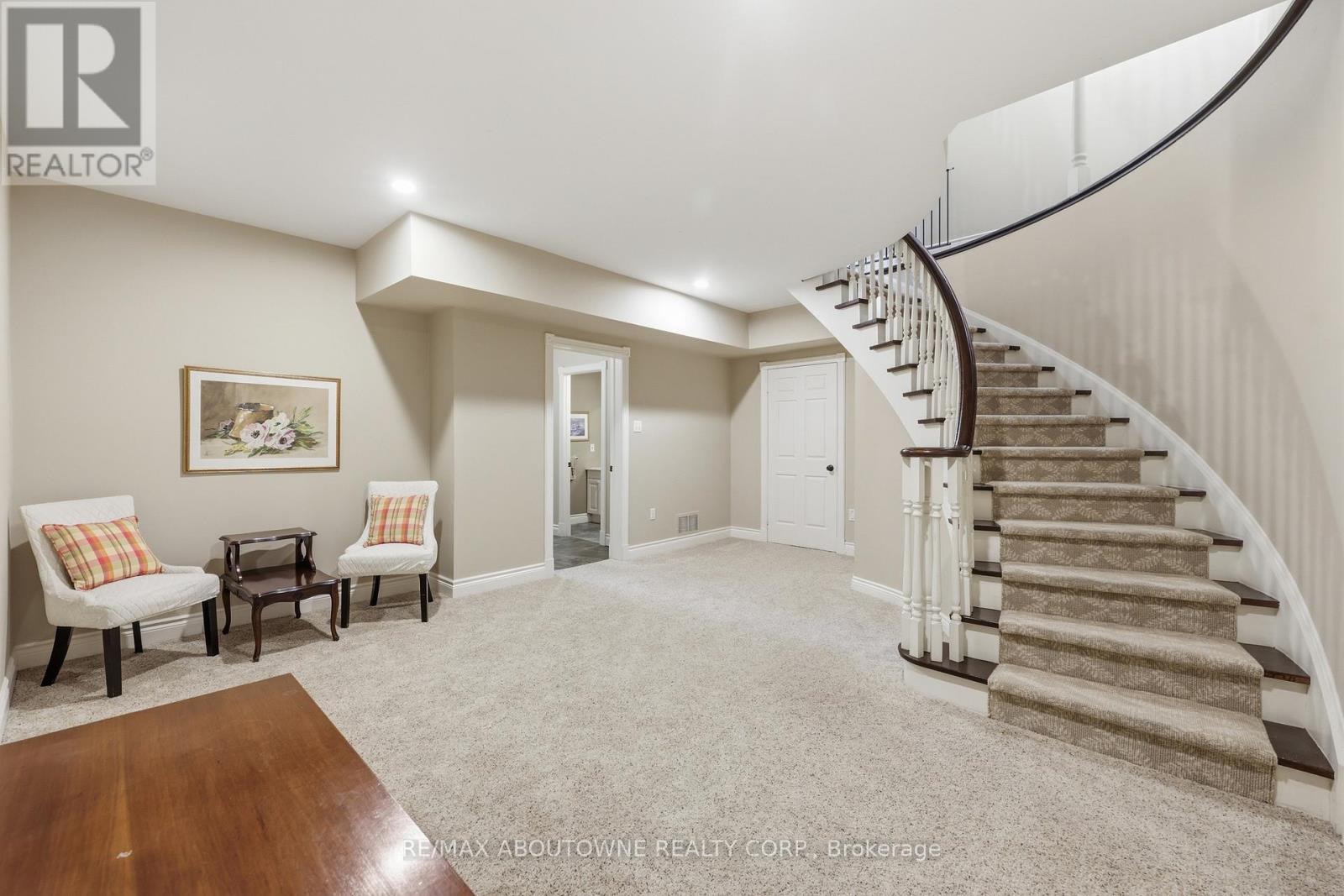 437 CAIRNCROFT ROAD - 39