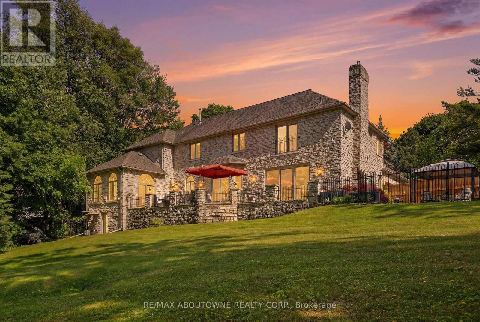 437 CAIRNCROFT ROAD - 47