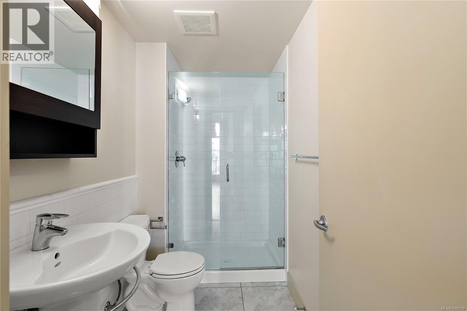 S204 737 Humboldt Street, Victoria