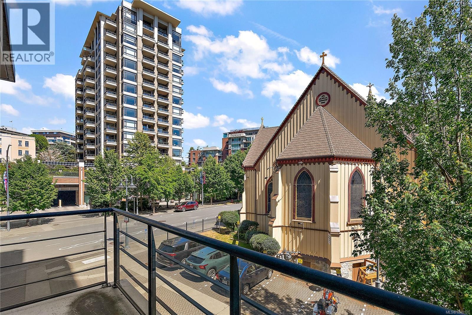 S204 737 Humboldt Street, Victoria