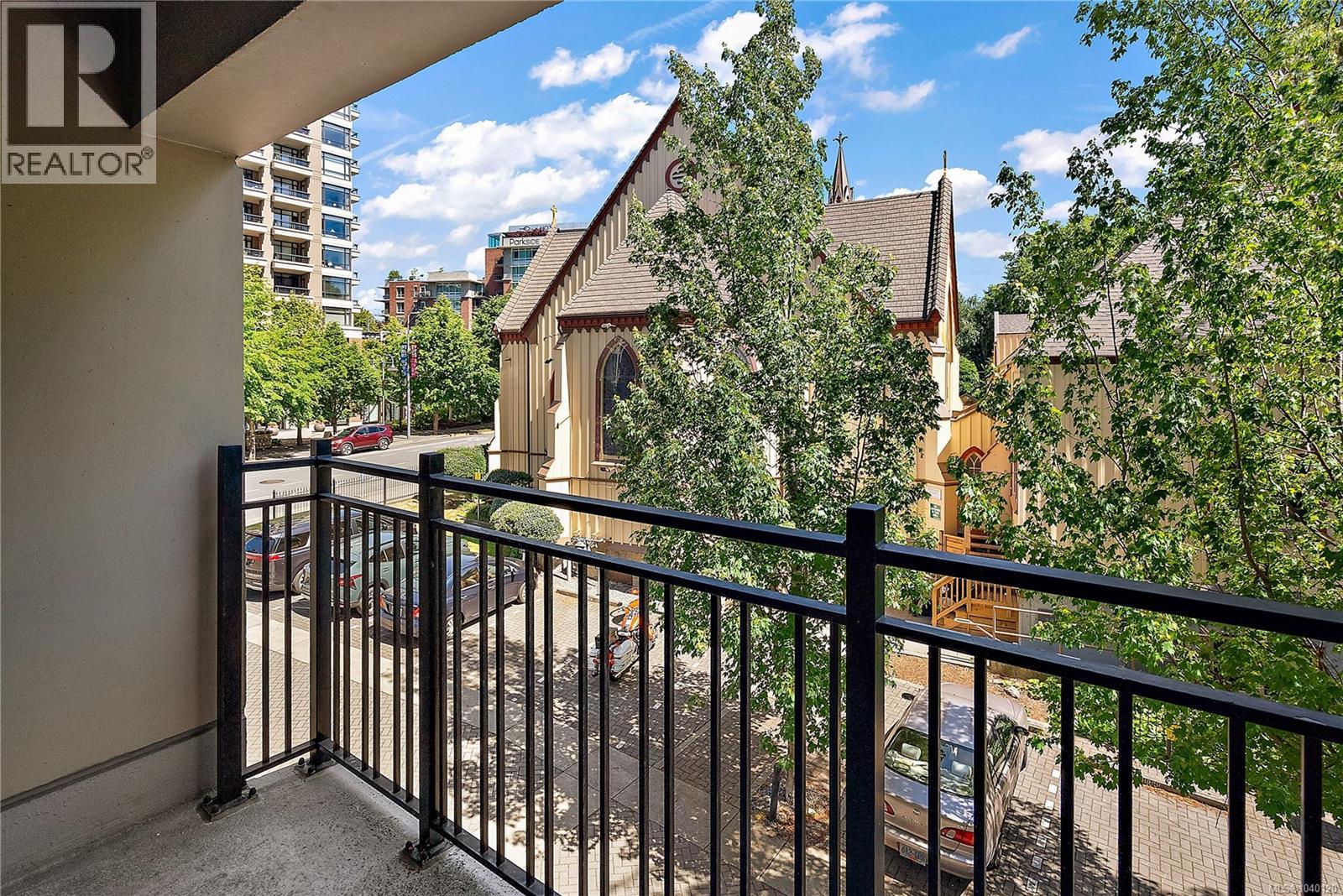 S204 737 Humboldt Street, Victoria