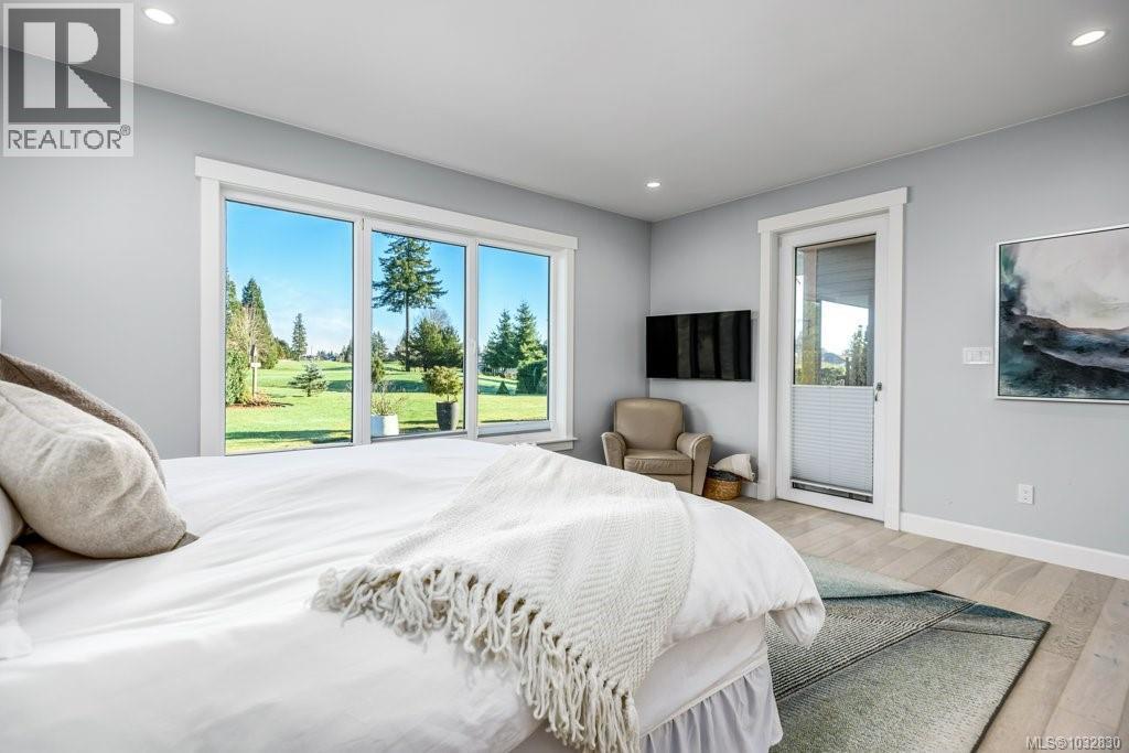 #229 1290 Crown Isle Dr - 32