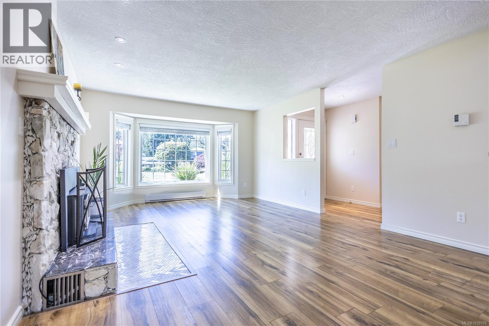  2638 Ernhill Drive, Langford