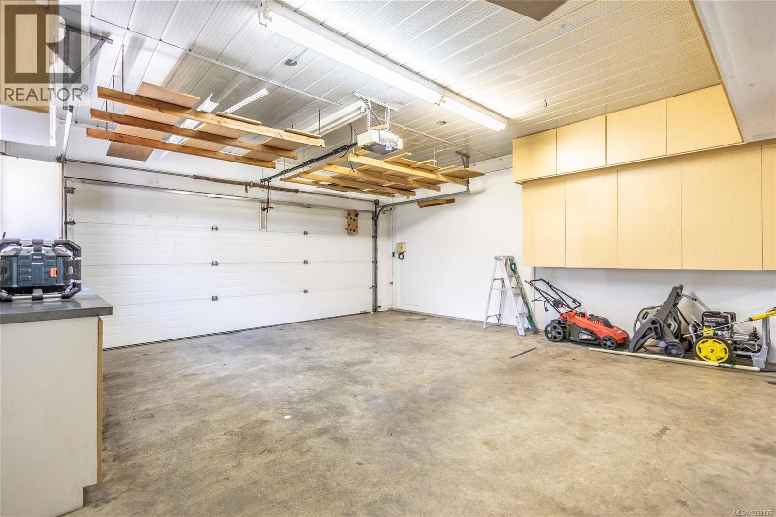  2638 Ernhill Drive, Langford