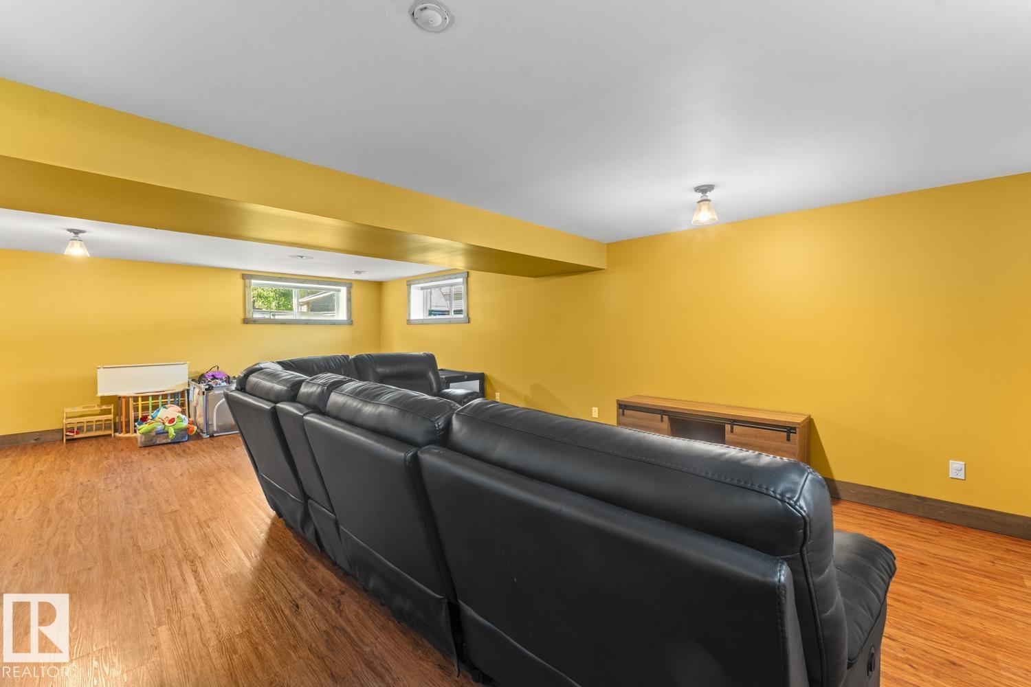15 63319 Rge Rd 435 - 29
