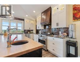 2400 Longhill Road, Kelowna, BC V1V2G3 Photo 28