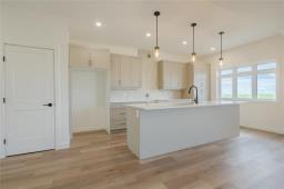 73 Wild Plum Lane, Steinbach, MB R5G1M5 Photo 11