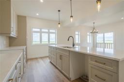 73 Wild Plum Lane, Steinbach, MB R5G1M5 Photo 13