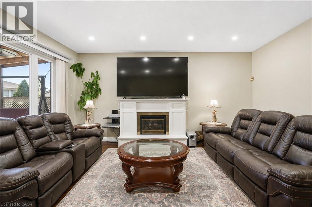 15 TALIA Court - 10