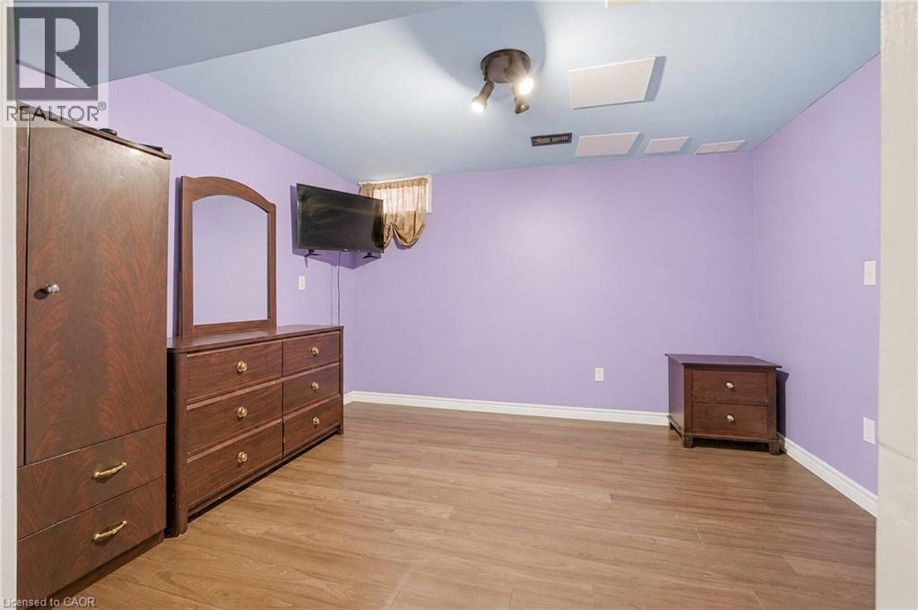 15 TALIA Court - 18