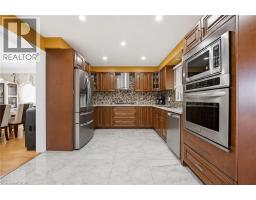 Eat in kitchen - 15 Talia Court, Hamilton, ON L6E4X8 Photo 7