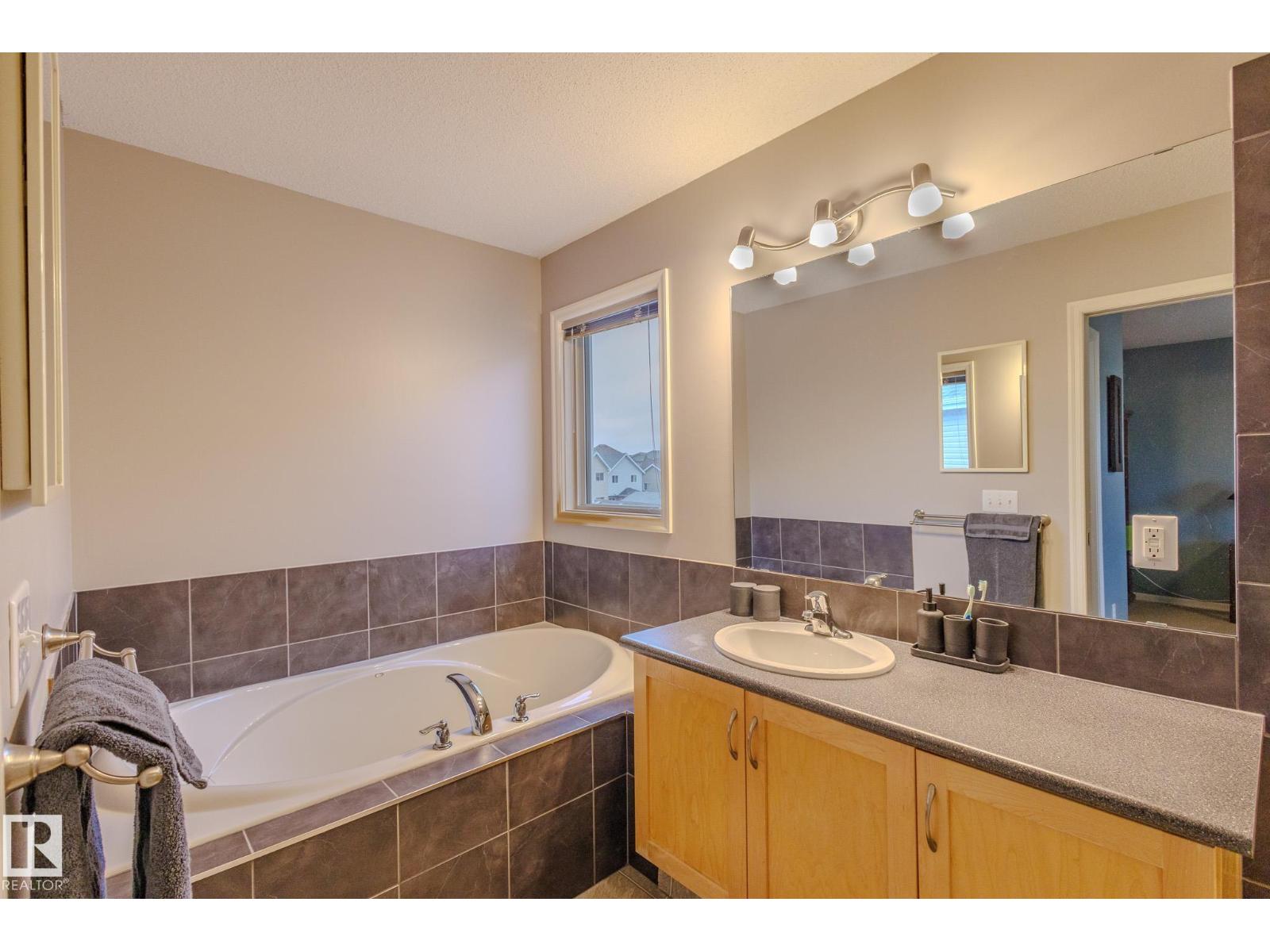 7207 14A AV SW — photo 21