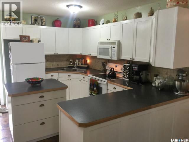 23 265 HIGHWAY - 3
