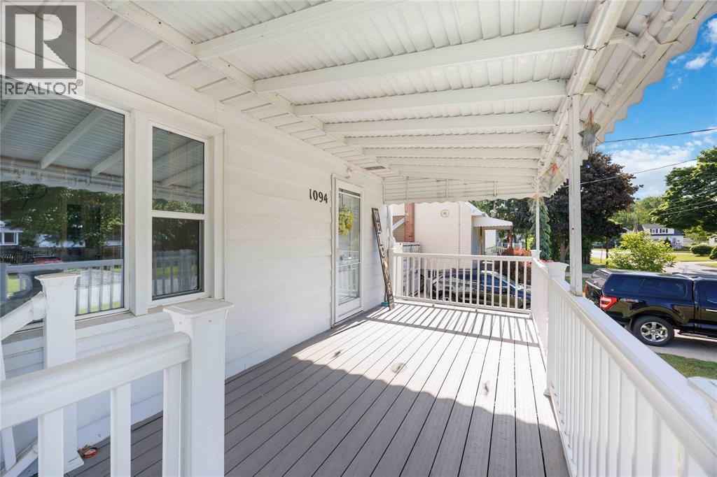 1094 WILLA DRIVE - 4