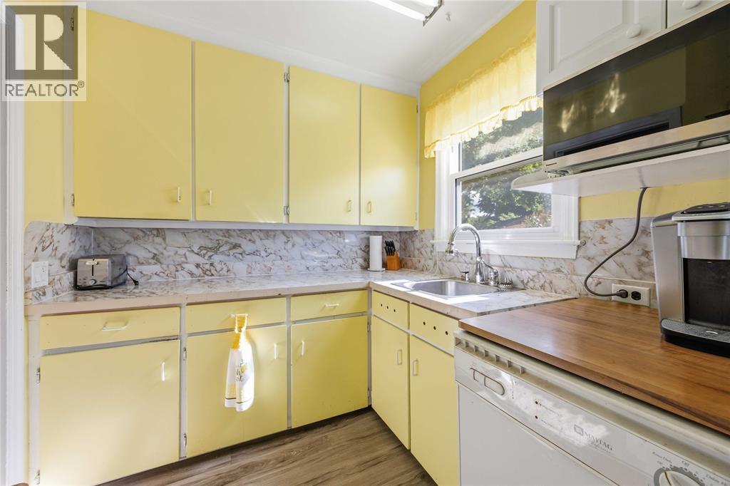 1094 WILLA DRIVE - 10
