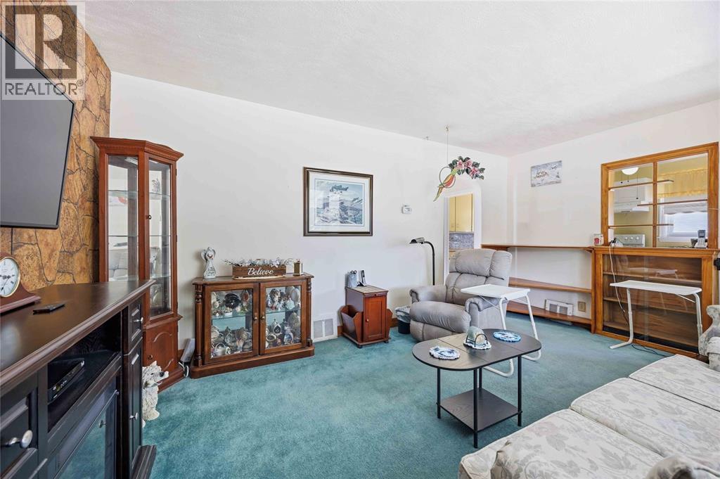 1094 WILLA DRIVE - 12