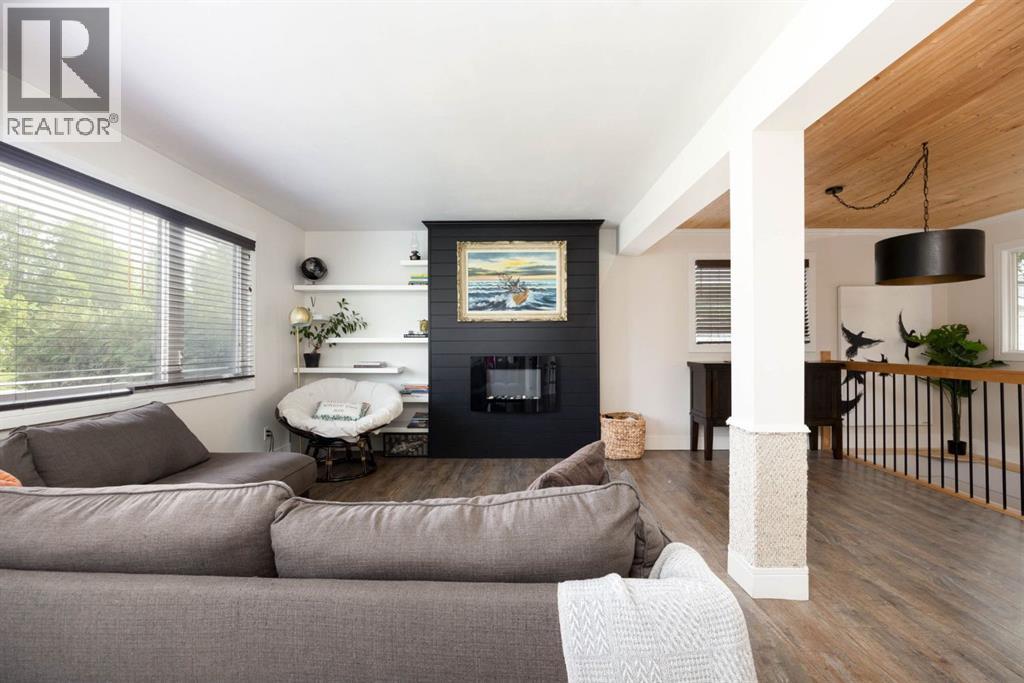 28 Alberta Drive - photo 4
