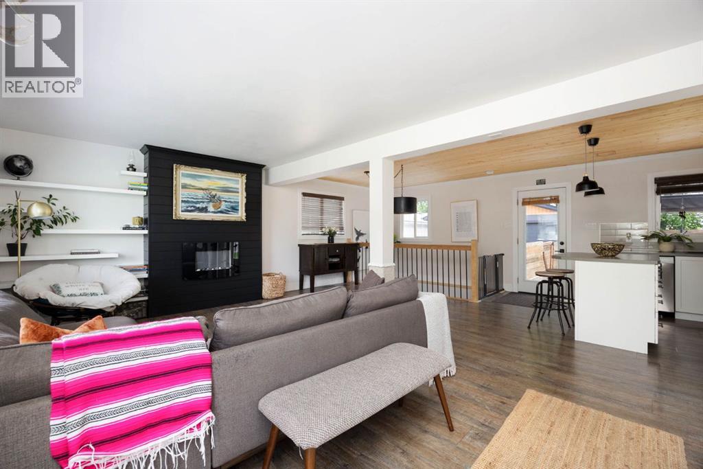 28 Alberta Drive - photo 2