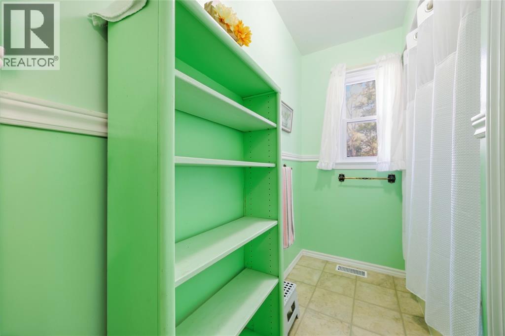 1094 WILLA DRIVE - 25