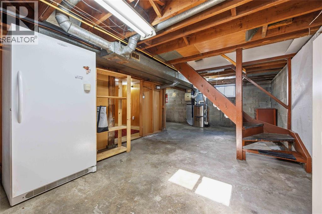 1094 WILLA DRIVE - 27