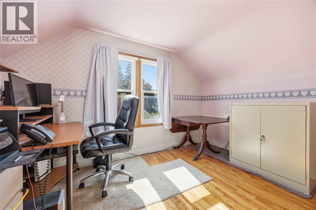 1094 WILLA DRIVE - 23
