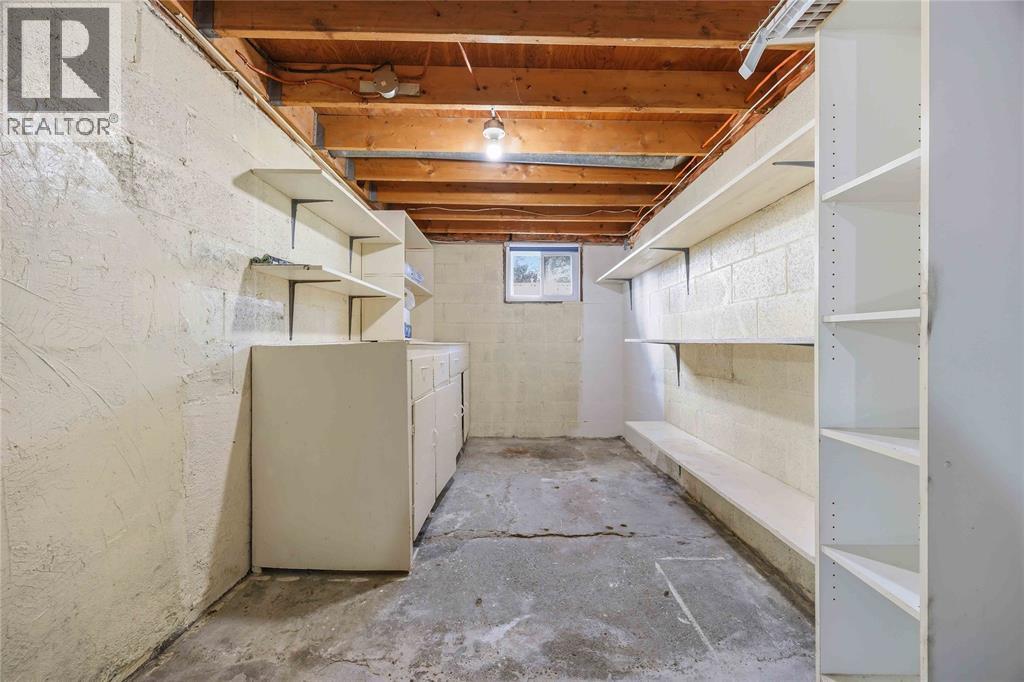 1094 WILLA DRIVE - 32