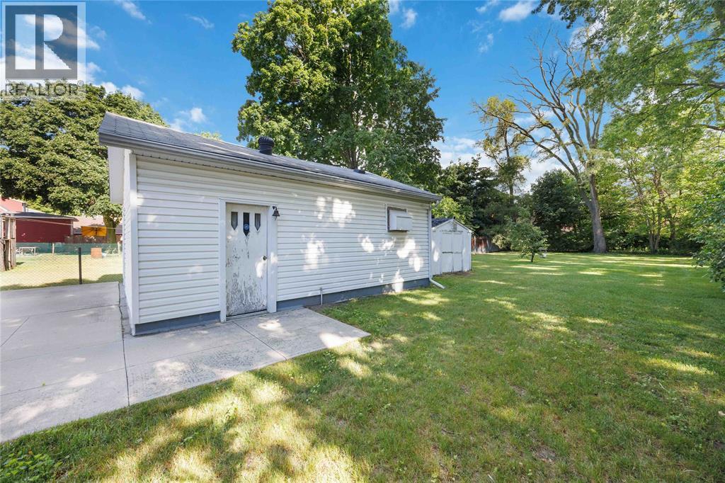 1094 WILLA DRIVE - 36
