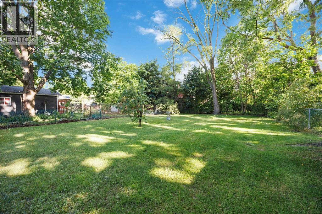 1094 WILLA DRIVE - 39