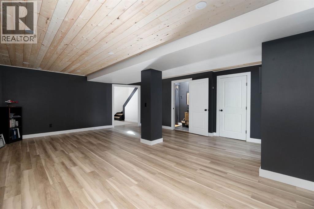 28 Alberta Drive — photo 24