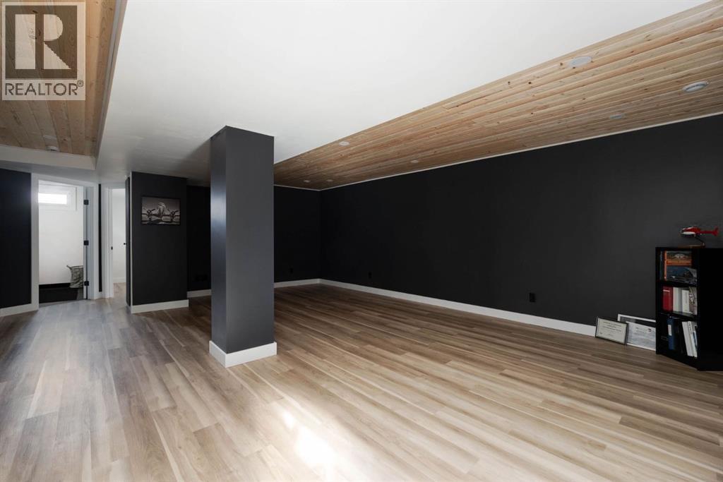 28 Alberta Drive — photo 26