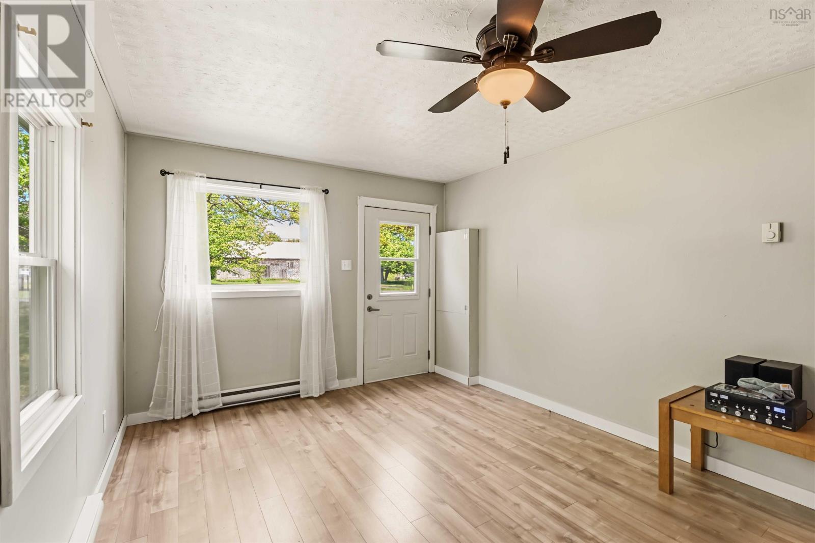 14284 Highway 1 - 12