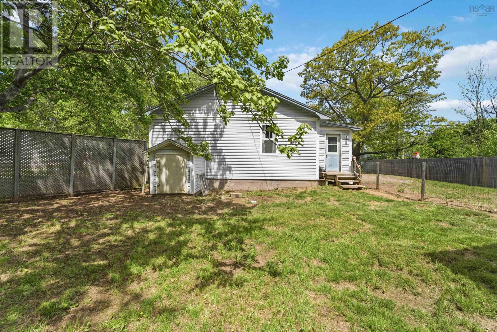 14284 Highway 1 - 27