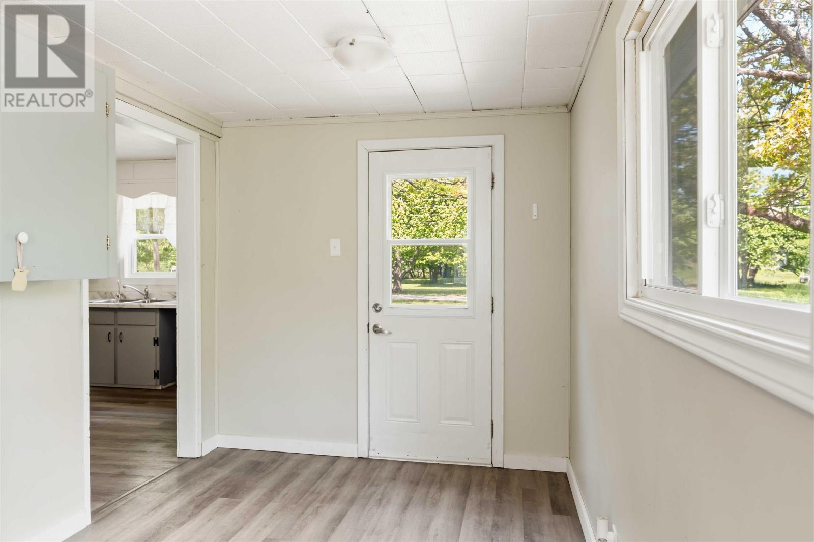 14284 Highway 1 - 4