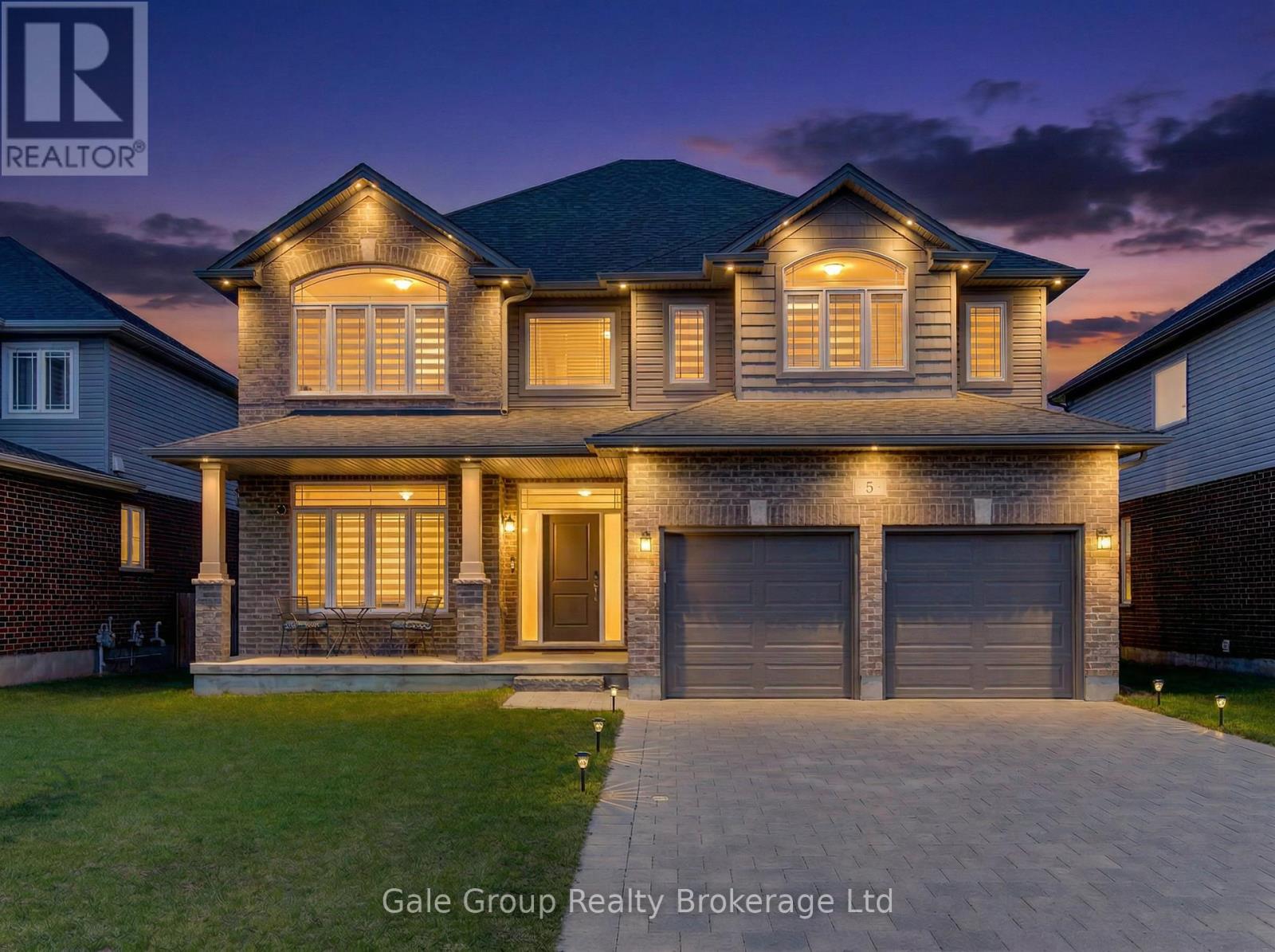 5 BALMORAL LANE - 1