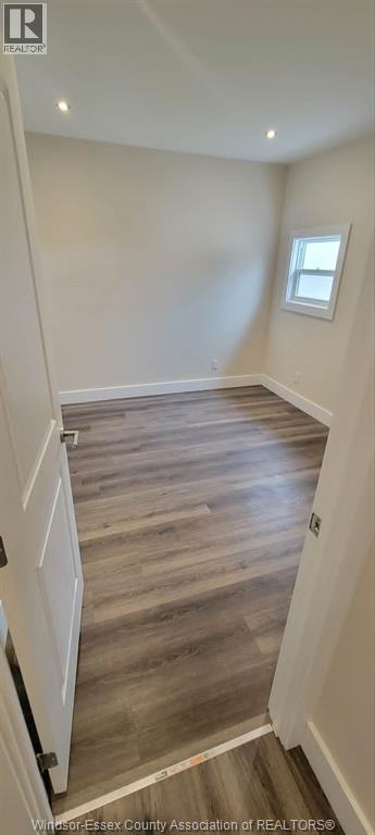 22 ROBIN CRESCENT - 8