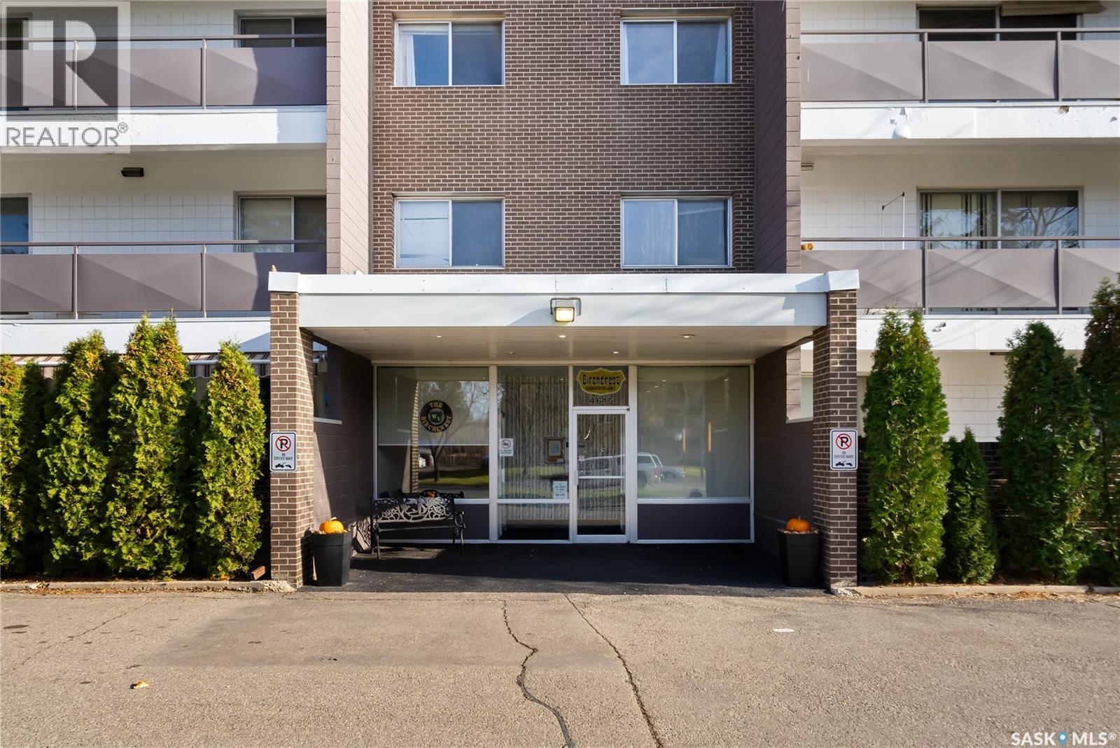 #304 4615 Rae STREET - 2