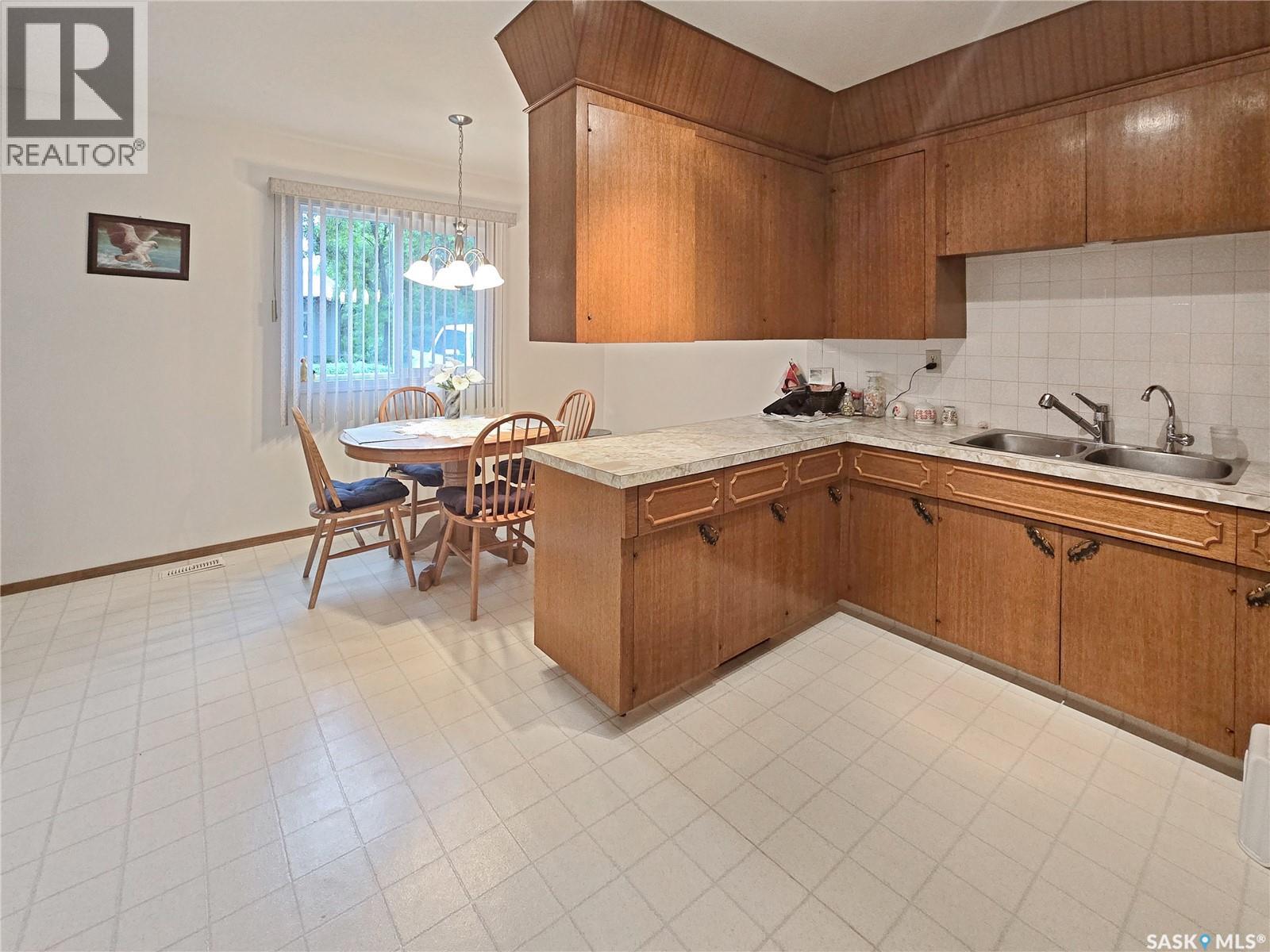 203 Wark STREET - photo 4