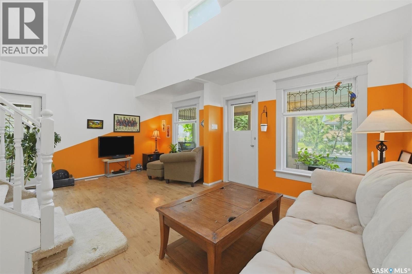 1003 6TH STREET E - 10