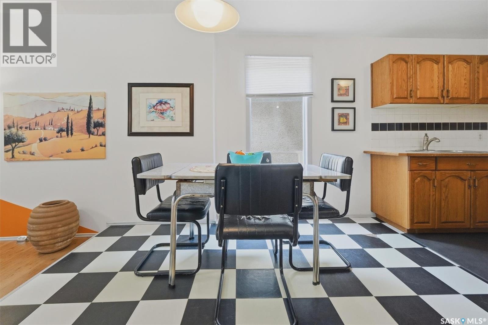 1003 6TH STREET E - 14