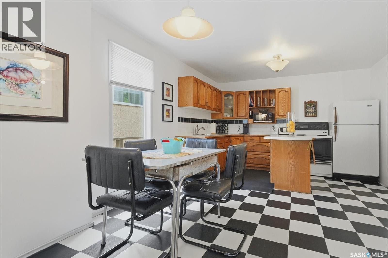 1003 6TH STREET E - 15