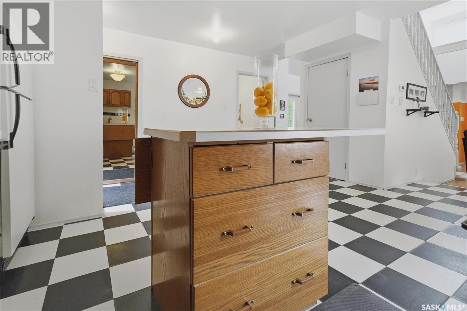 1003 6TH STREET E - 19