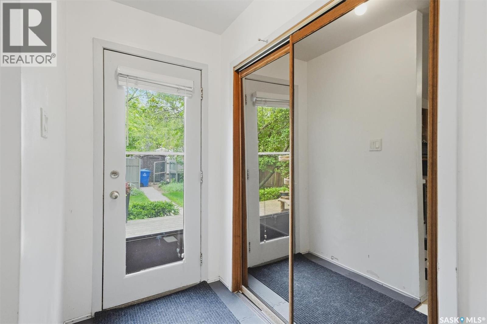1003 6TH STREET E - 20