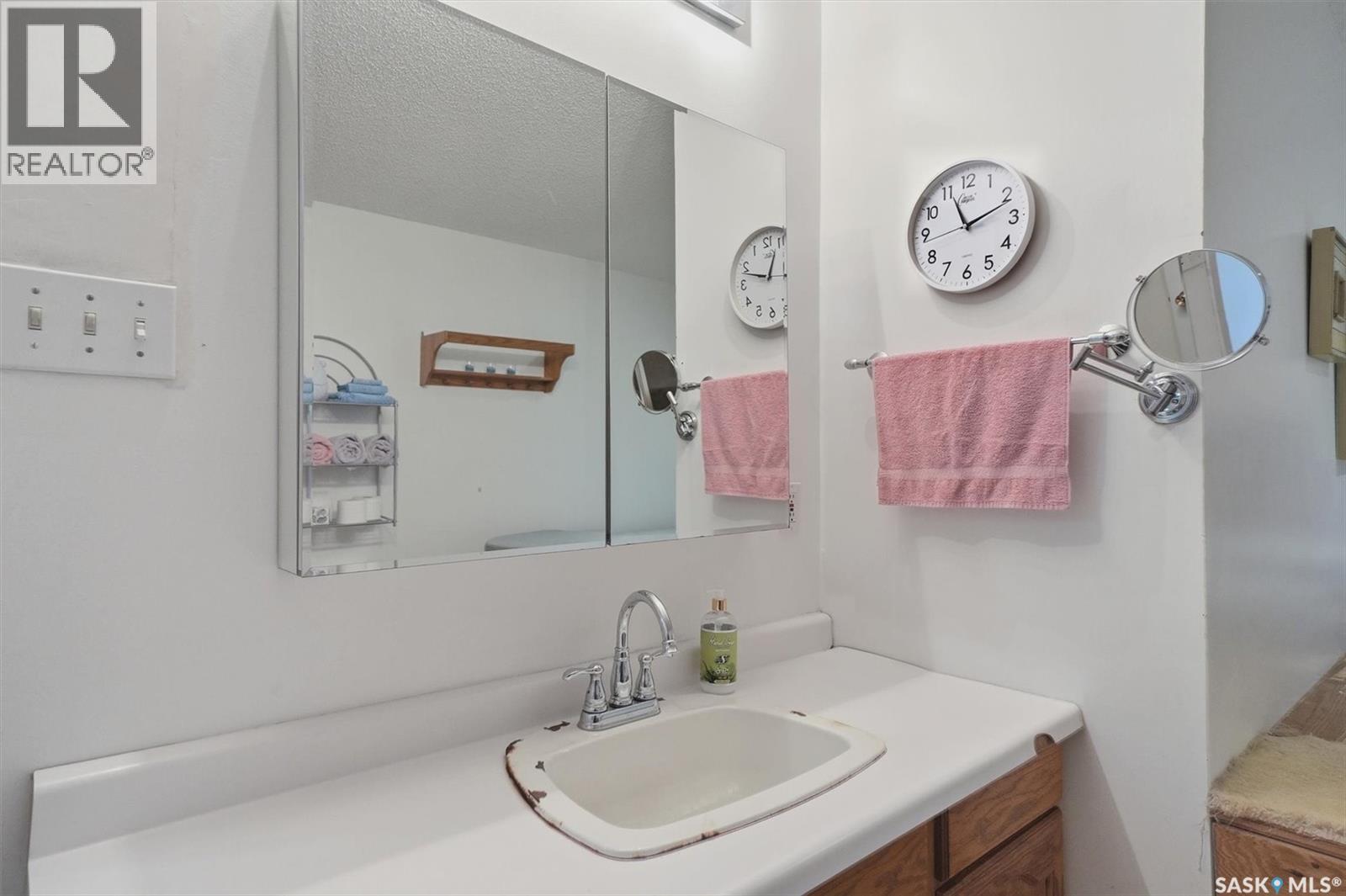 1003 6TH STREET E - 30