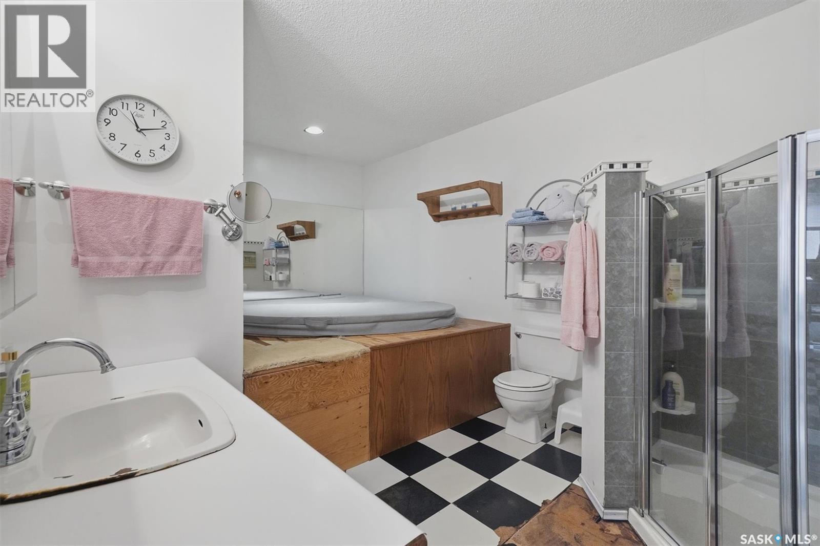 1003 6TH STREET E - 31
