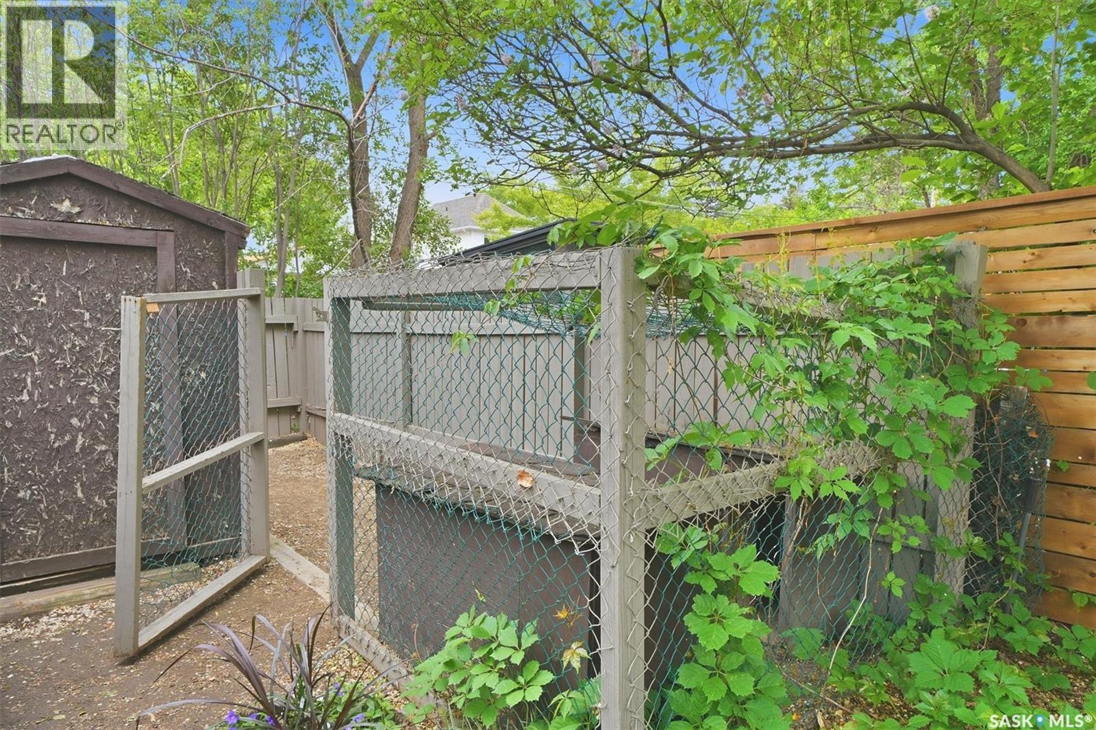 1003 6TH STREET E - 46