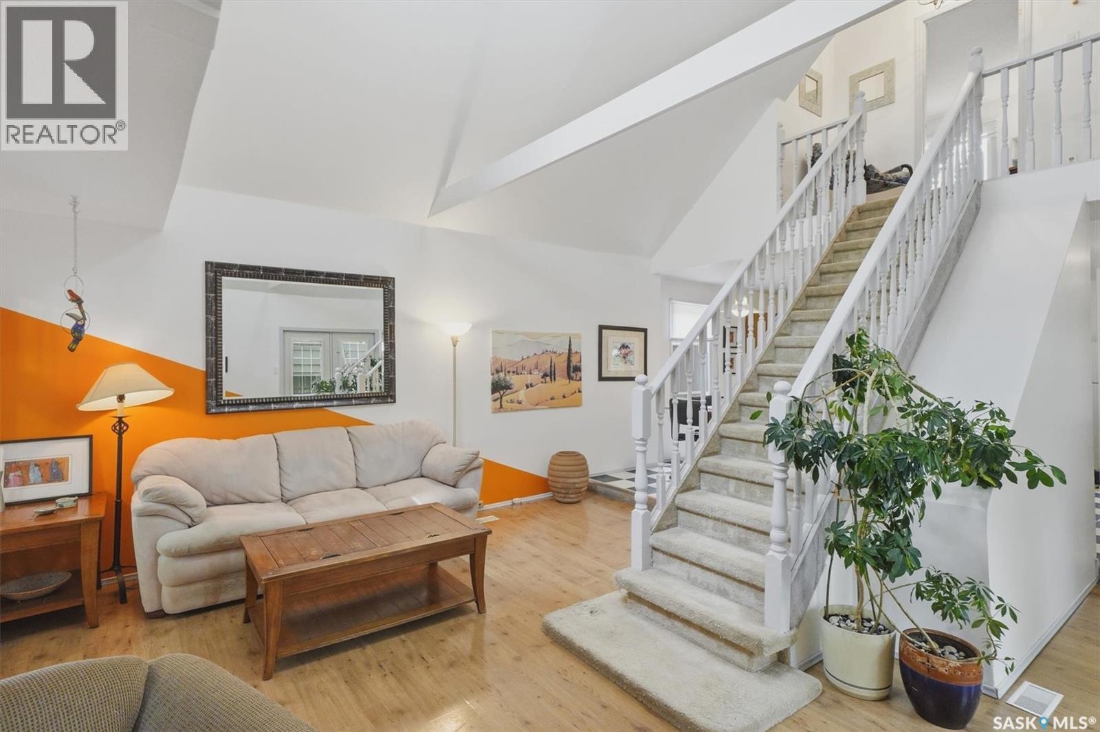 1003 6TH STREET E - 7