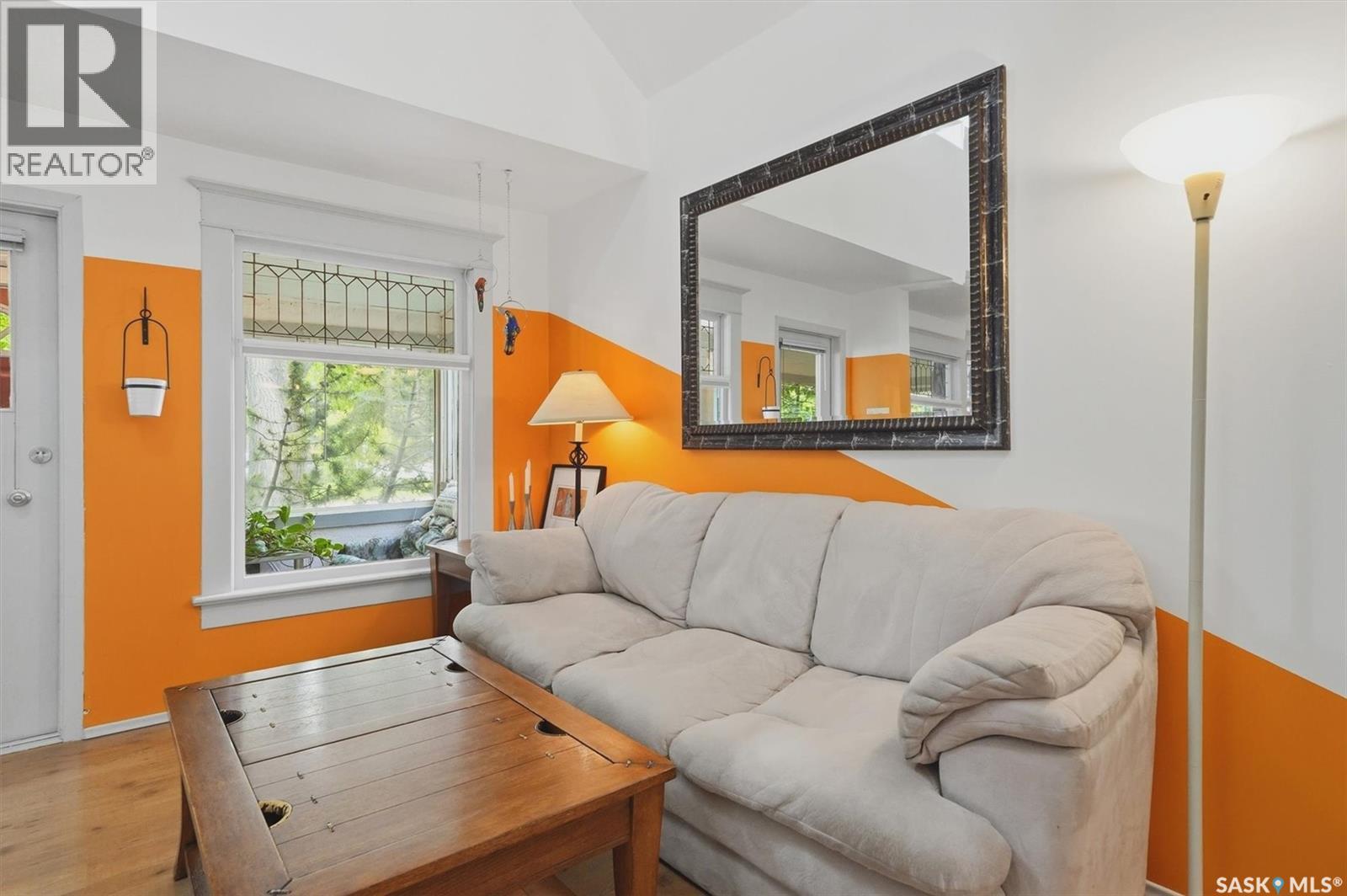 1003 6TH STREET E - 9