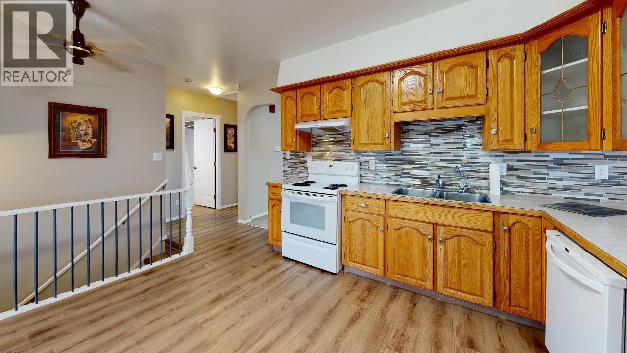 6906-6908 PONDEROSA Drive - 28